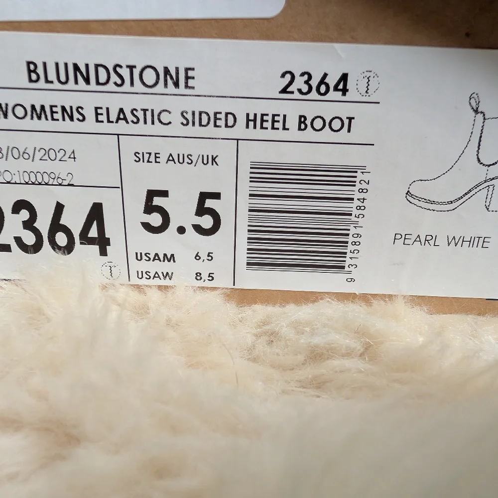 New In Box Blundstone Heel Boots 2364 - US 8.5 - Picture 8 of 8